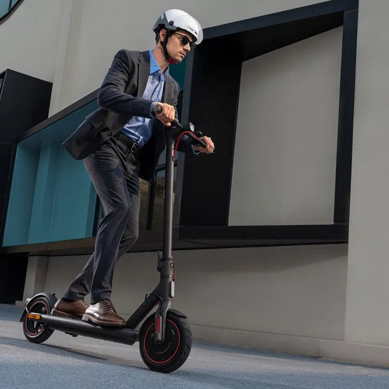 Trottinette électrique – XIAOMI – Electric Scooter 4 Pro