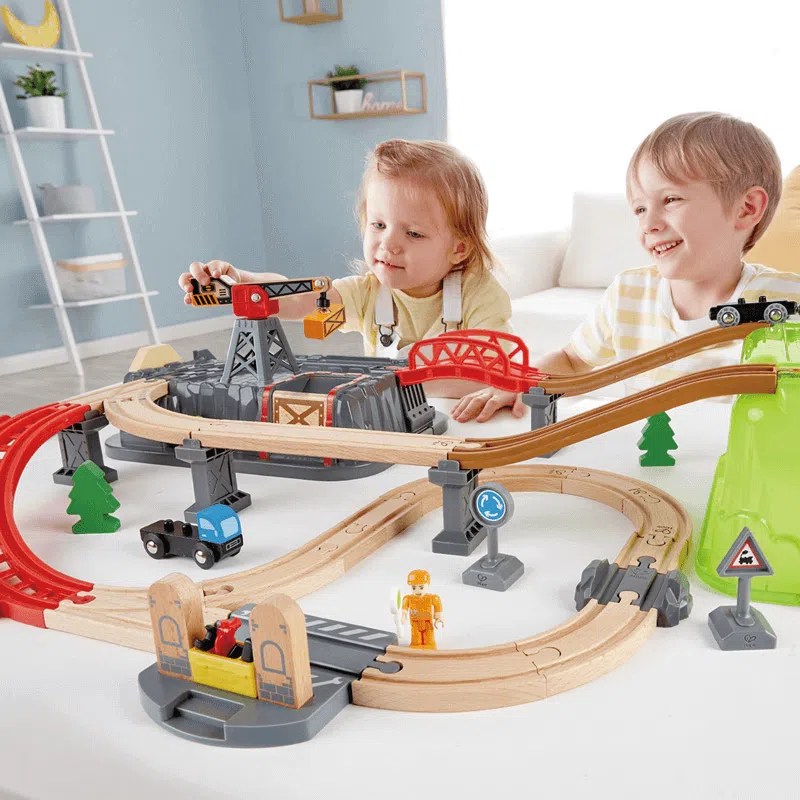 train en bois BUCKET-BUILDER – HAPE