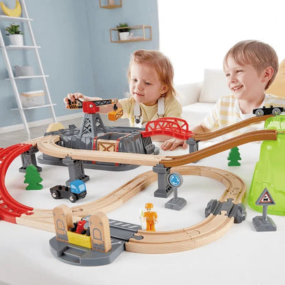 train en bois BUCKET-BUILDER – HAPE