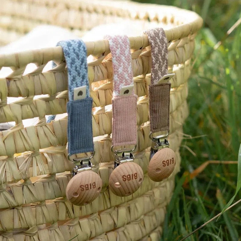 Attache-sucette – Pacifier Clip – Bibs